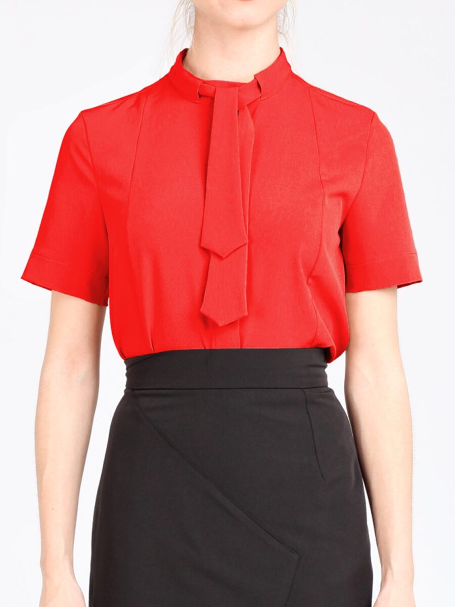 Красная блузка с коротким рукавом