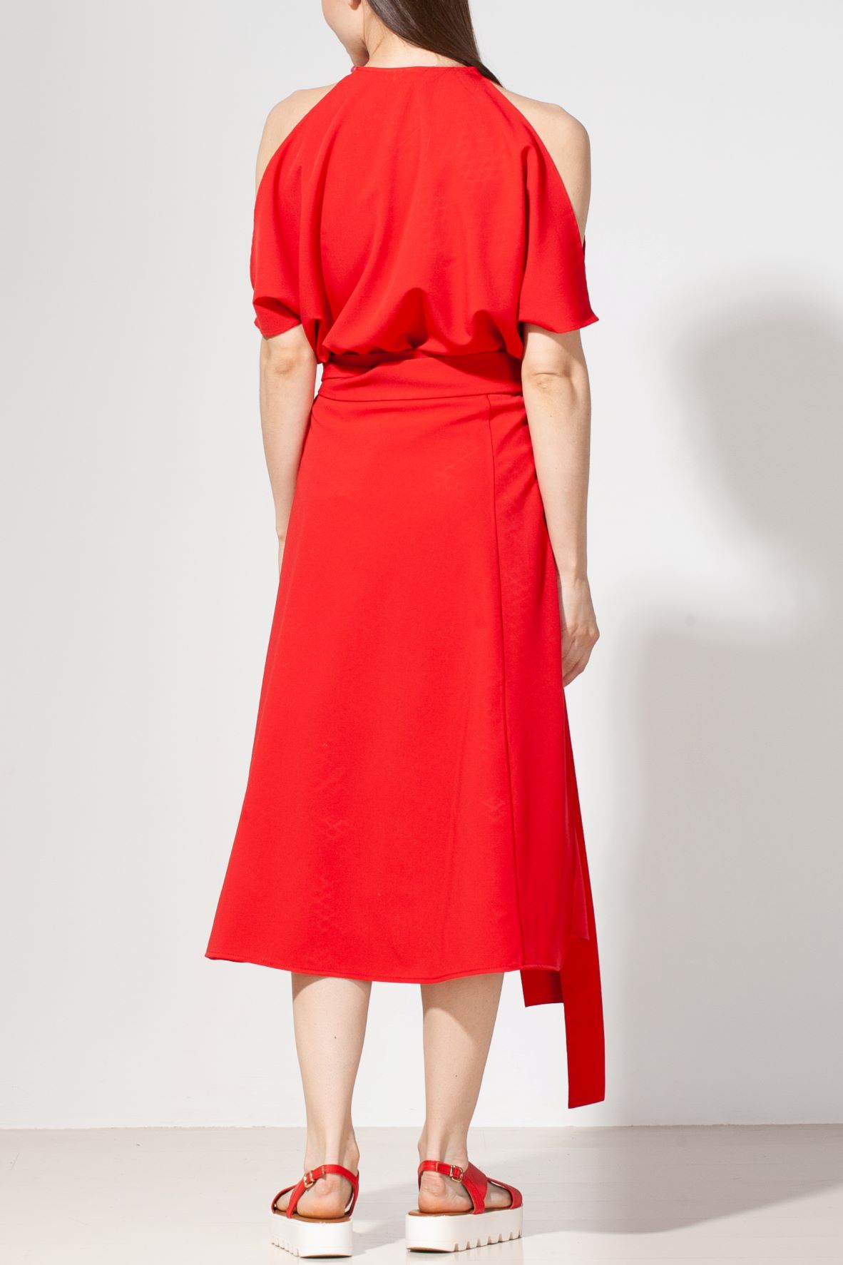 Красное платье в греческом стиле
